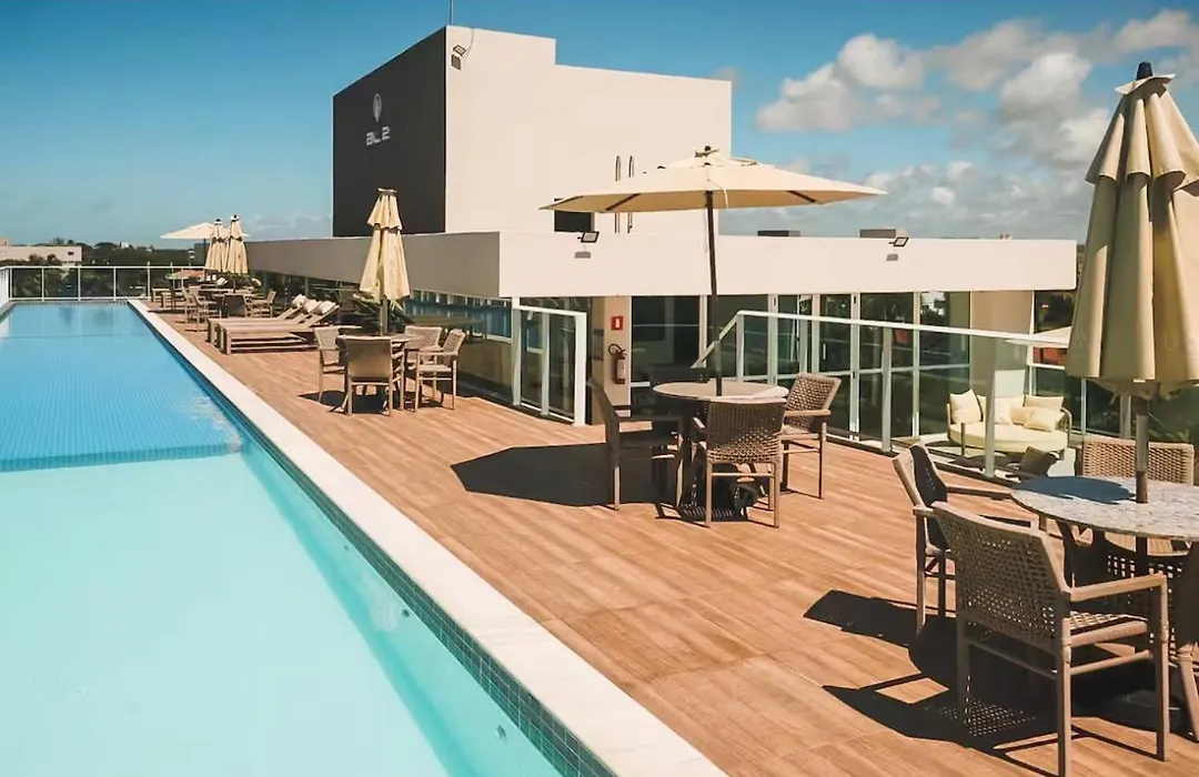 Nixxus Luxo e requinte á 50 m do mar e próximo as piscinas Naturais-1